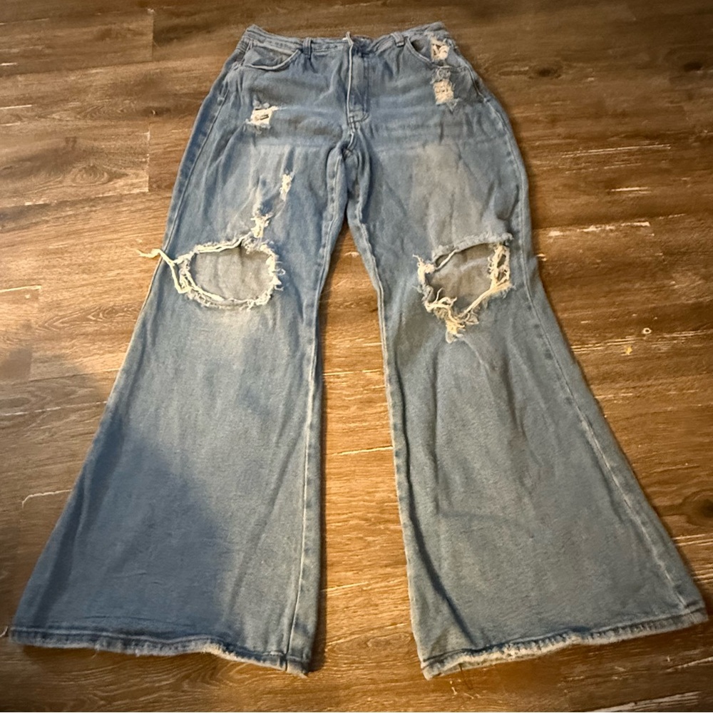 Rue21 Light Blue Distressed Flare Jeans Women’s Size 11 Ripped  Wide Leg Y2K